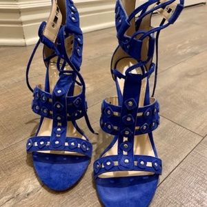 Vince Camuto blue suede strappy sandals